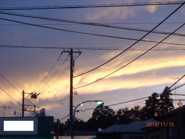 夕日に雲が・・・