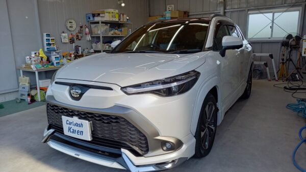 トヨタ　カローラクロスコーティング施工。