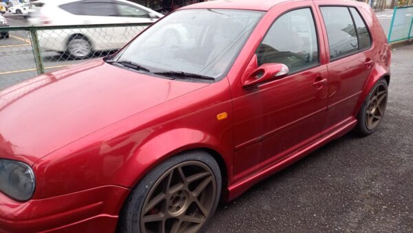 VW ゴルフ　出張洗車しました。