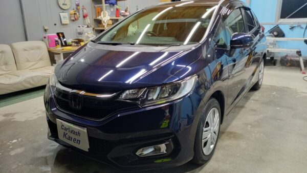 HONDA FIT｜くすみ・雨ジミを徹底除去。磨き＋ポリマーで青が復活！